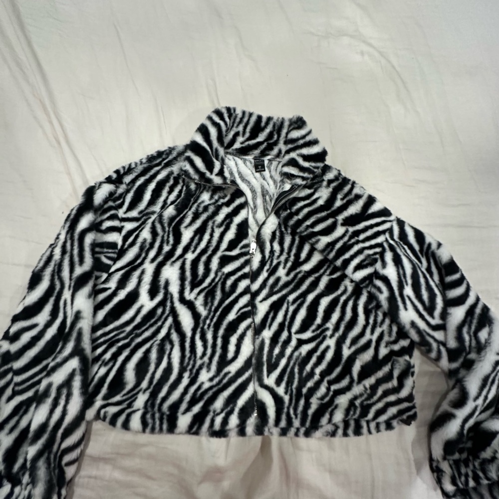 Zebra Zip Up - Picture 2 of 3